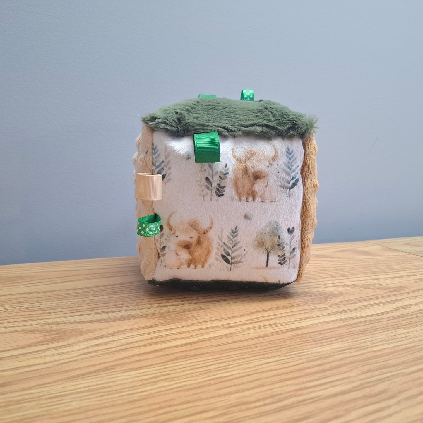 Cube Maman et bébé vache highland