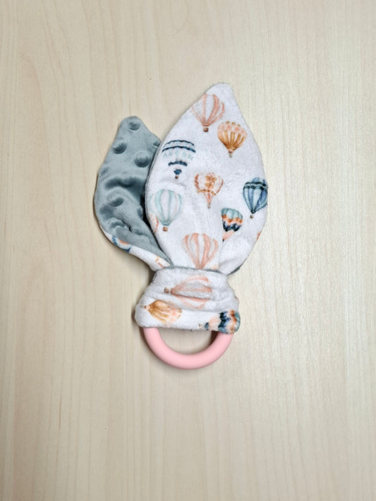 Oreille de lapin Montgolfières dans les nuages rose