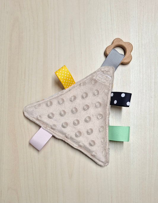 Triangle Canards floral