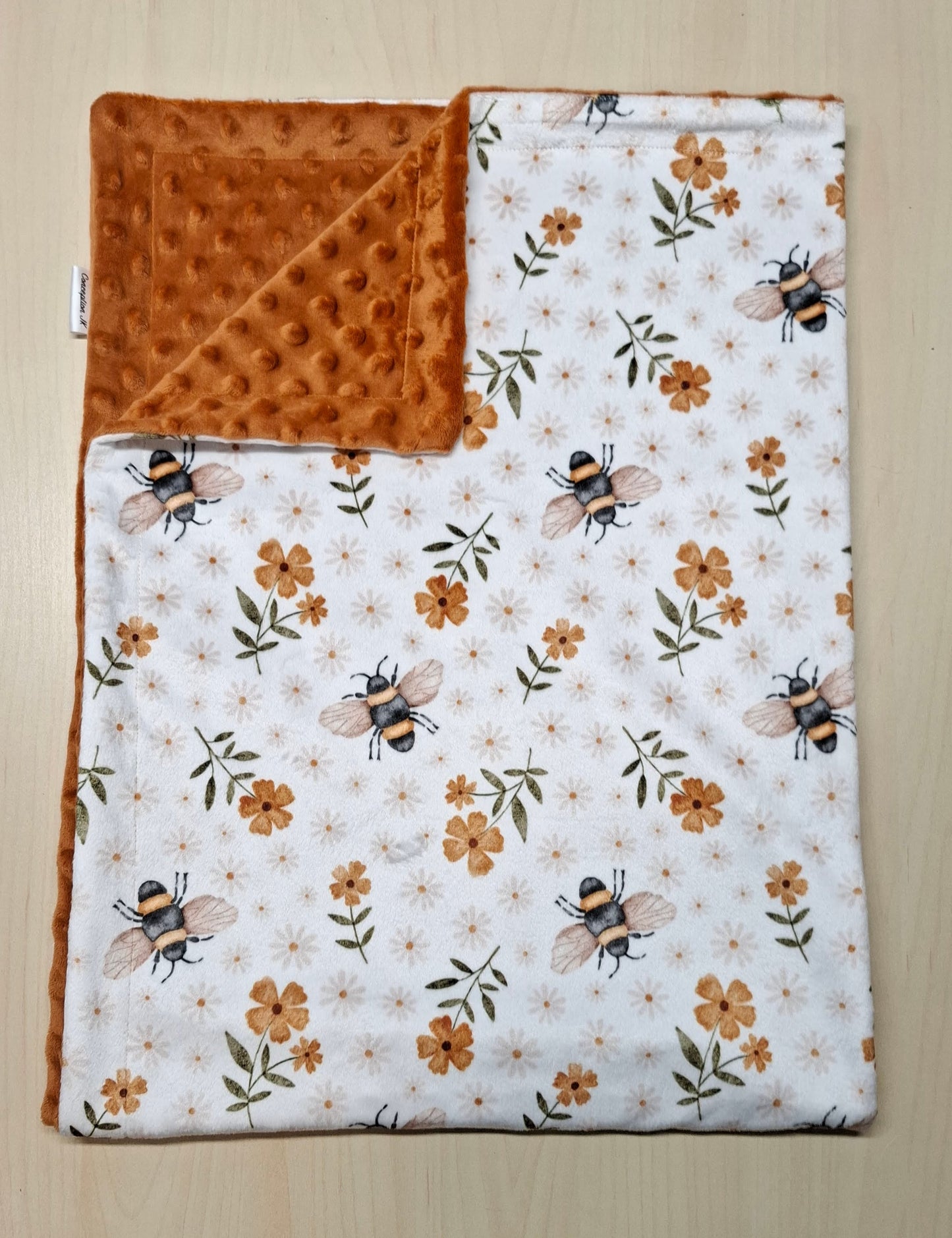 Couverture Abeilles, fleurs et marguerites