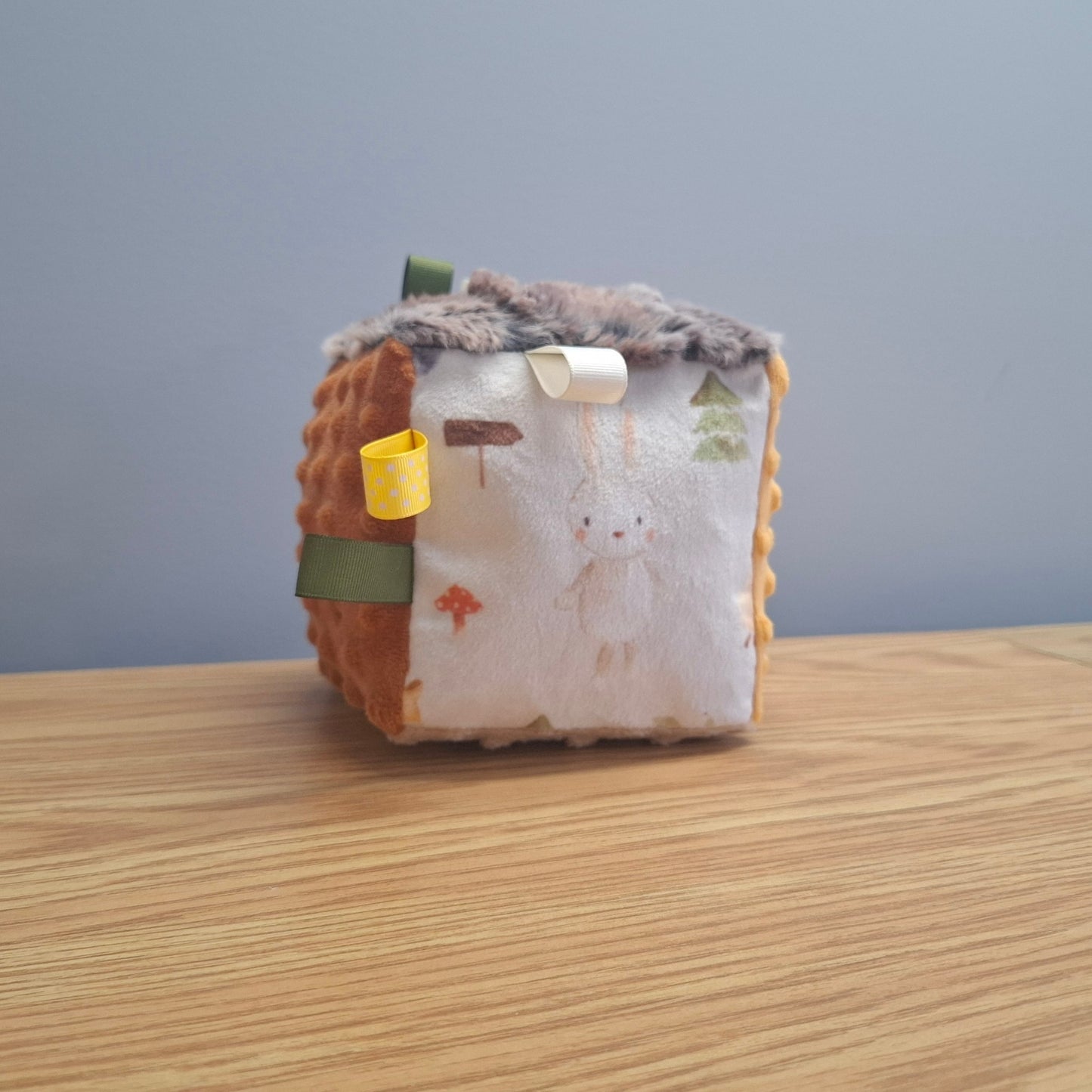 Cube Animaux de la forêt pâle