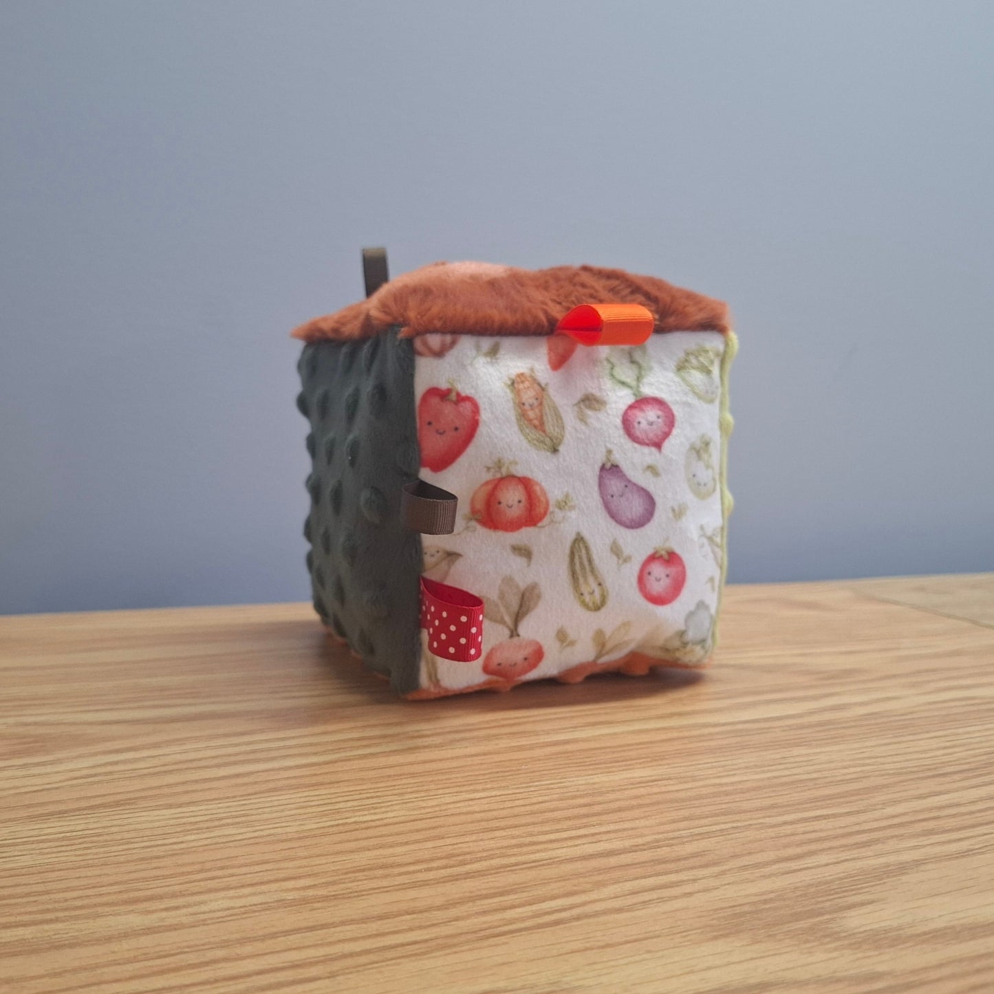 Cube Légumes souriant verts