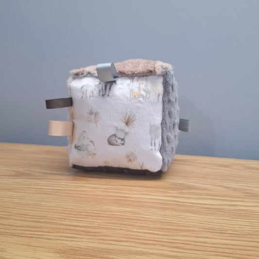 Cube Mamans et bébés à la ferme