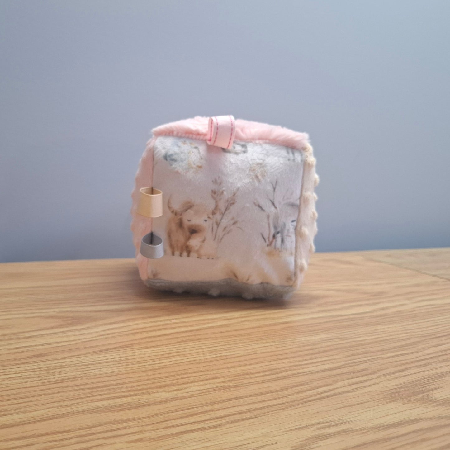 Cube Mamans et bébés à la ferme