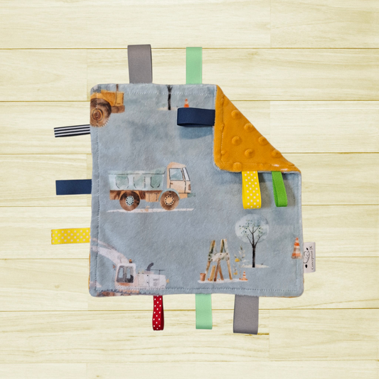 Craquante Camion et tracteur en chantier de construction