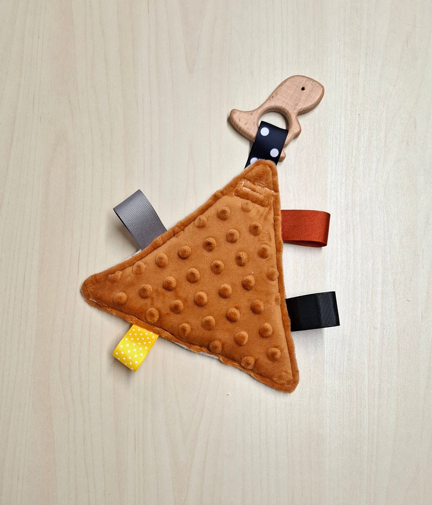 Triangle Dinosaures et ses oeufs