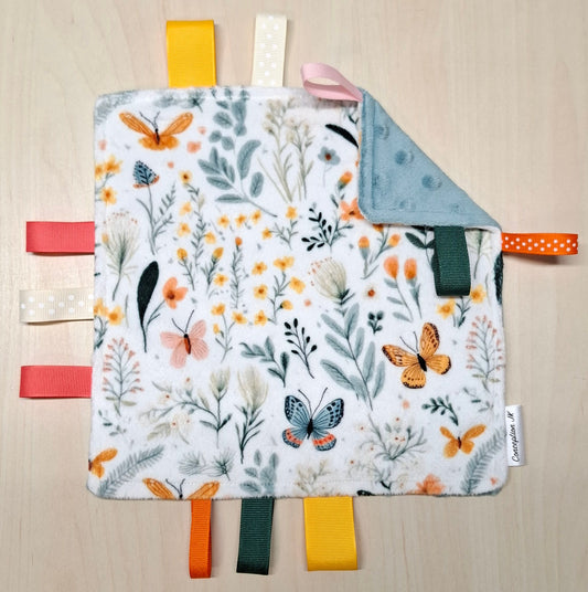 Craquante Papillons et éclats de fleurs