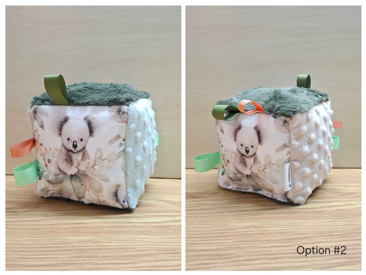 Cube Koalas et feuillage vert