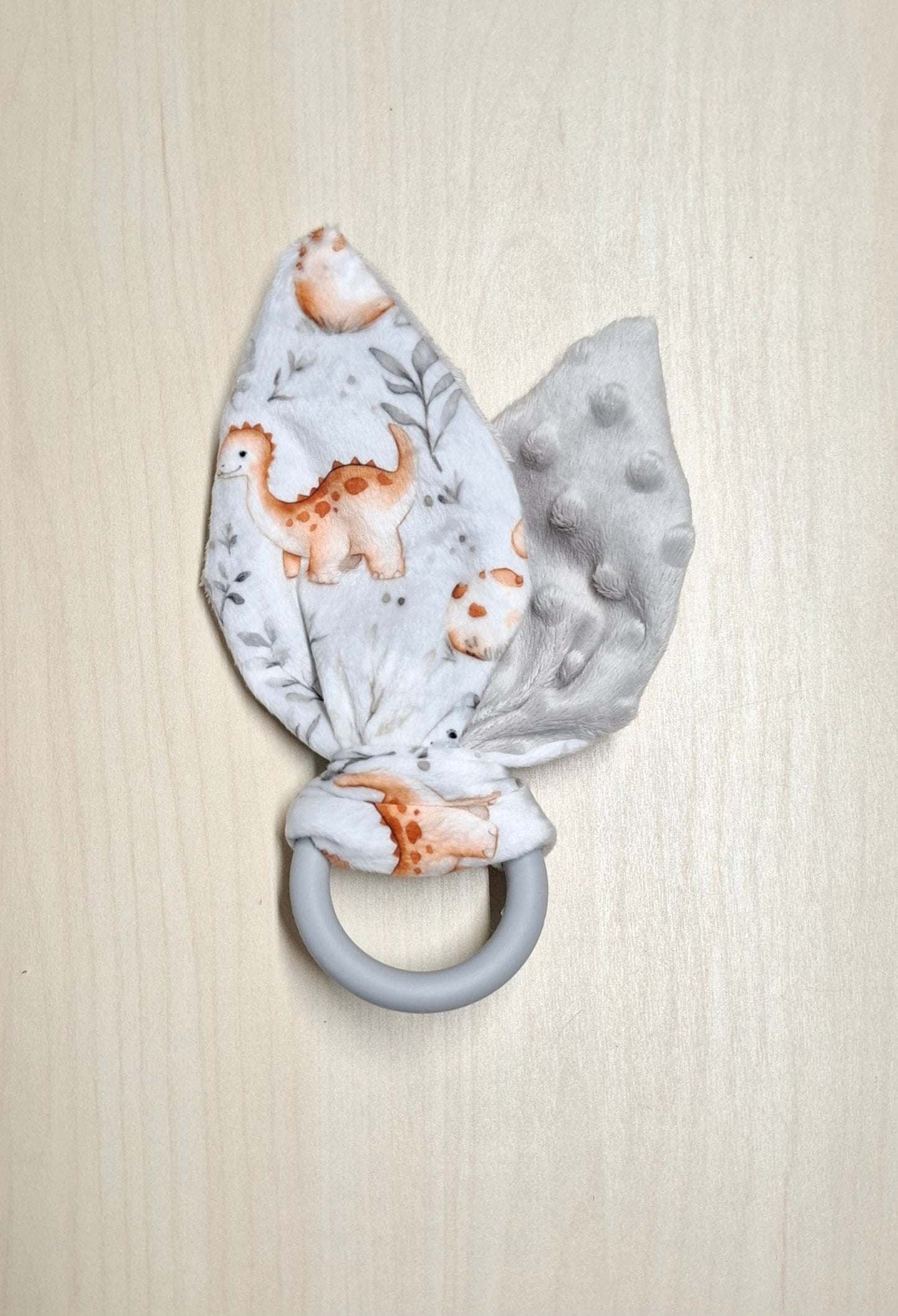 Oreille de lapin Dinosaures et ses oeufs