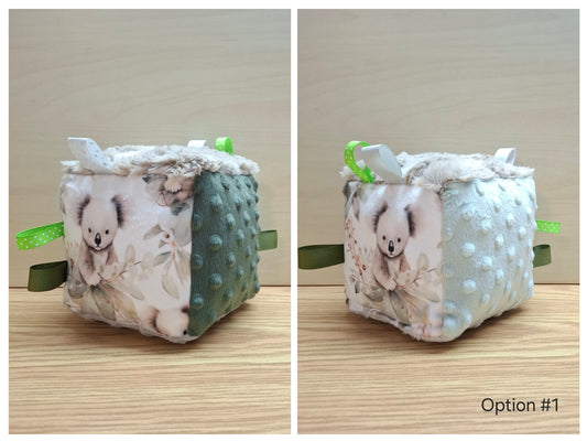 Cube Koalas et feuillage vert