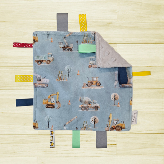 Craquante Camion et tracteur en chantier de construction