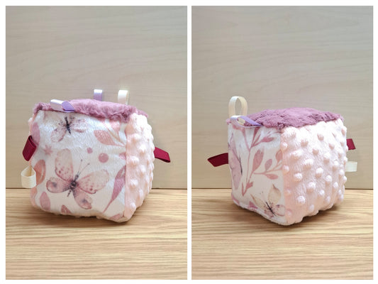 Cube Papillons roses