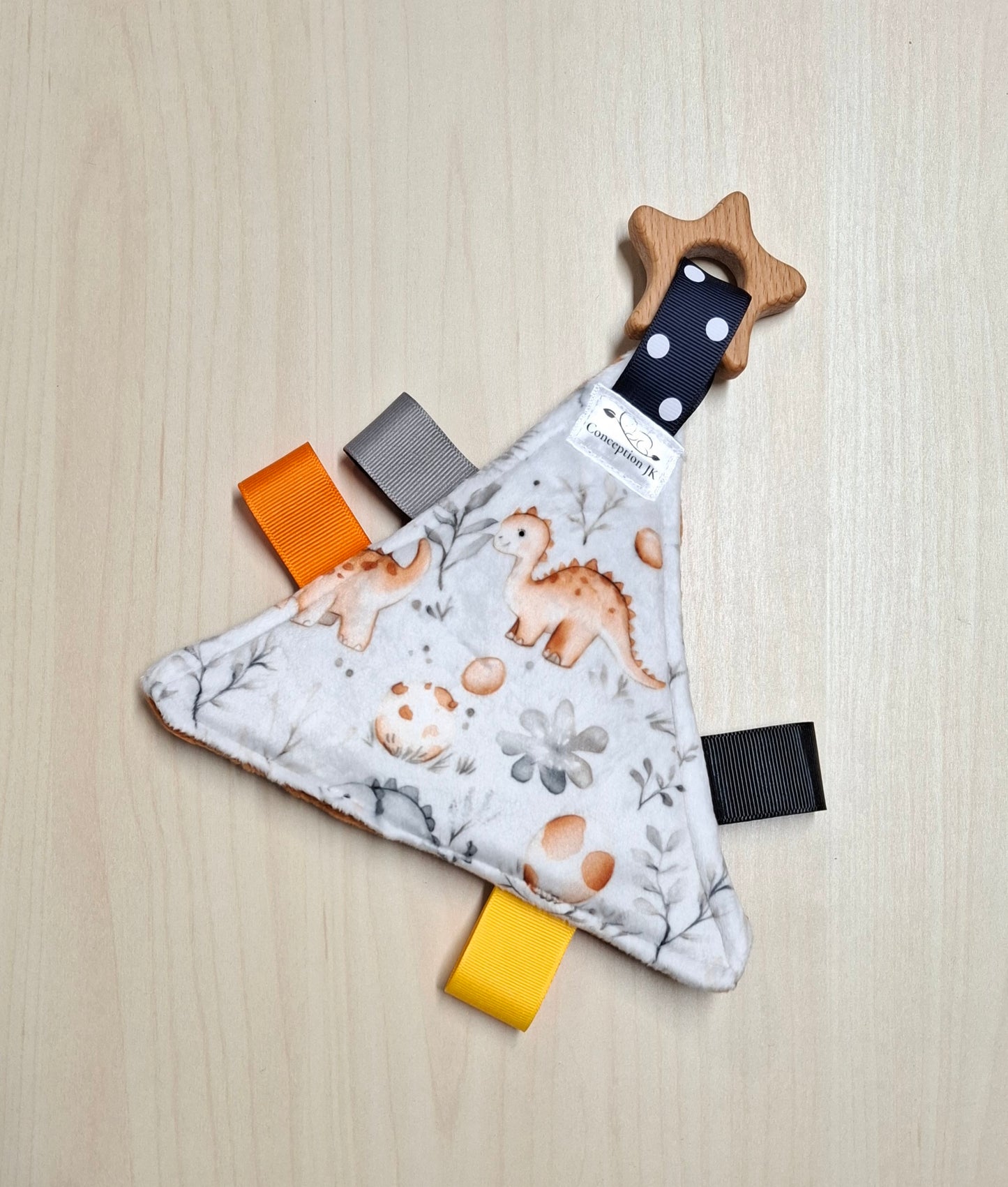 Triangle Dinosaures et ses oeufs