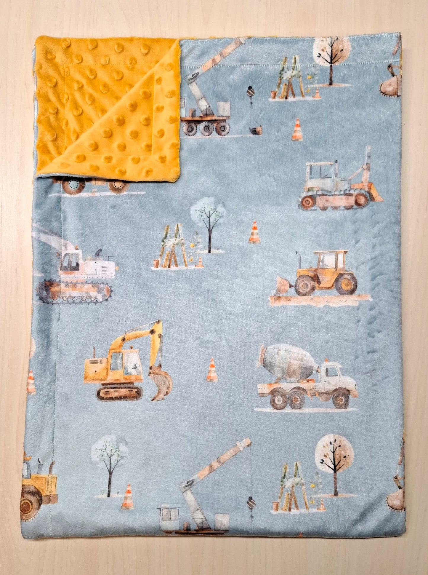 Couverture Camion et tracteur en chantier de construction