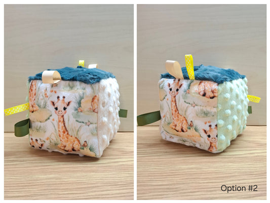 Cube La girafe au repos