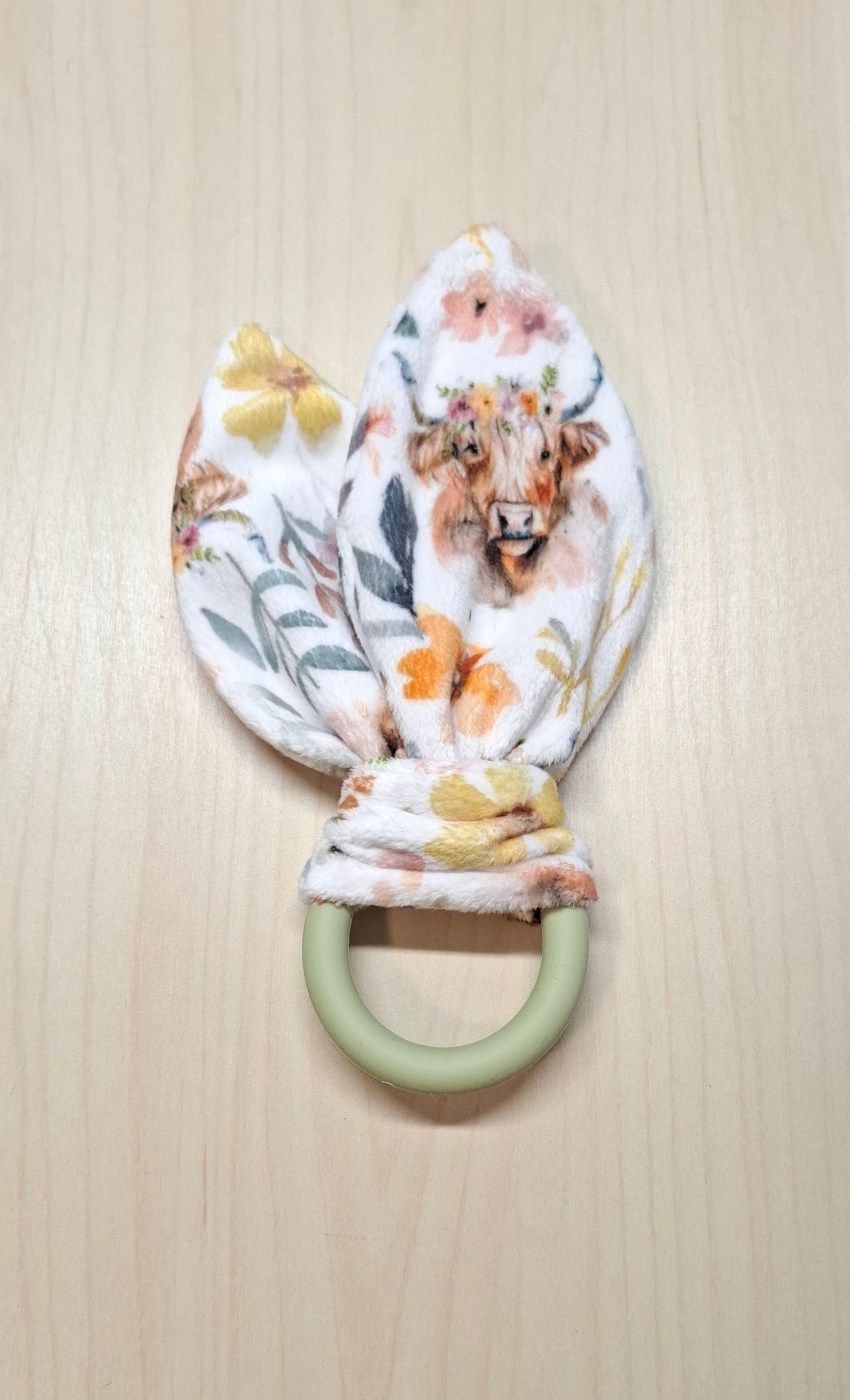 Oreille de lapin Vaches highland et fleurs aquarelle