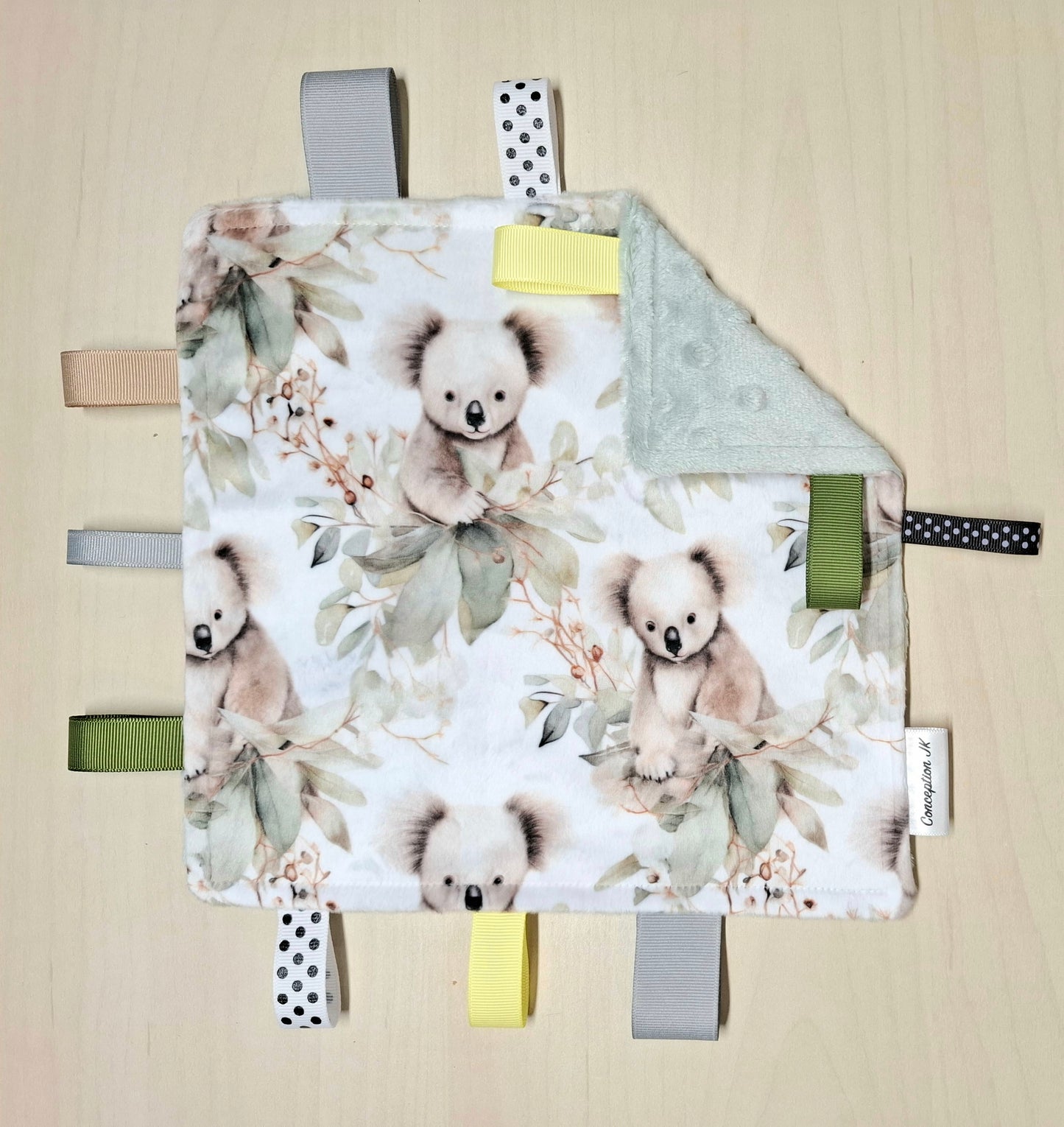 Craquante Koalas et feuillage vert